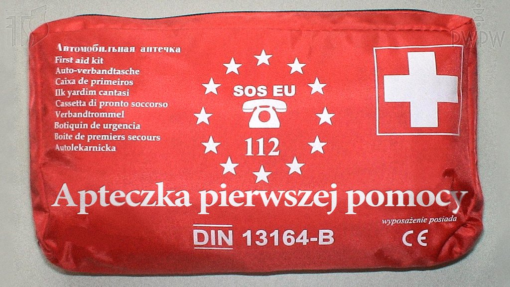 Sytuacja drogowa do pytania: Czy jako kierujący pojazdem, który uczestniczy w wypadku drogowym, masz obowiązek udzielenia niezbędnej pomocy jego ofiarom?