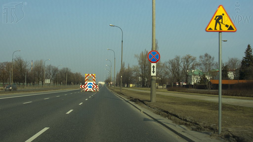 Sytuacja drogowa do pytania: Czy w przedstawionej sytuacji należy spodziewać się utrudnień ruchu?
